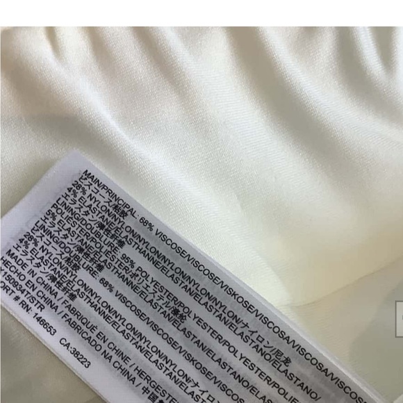 🏷️SOLD. Finders Keepers Women's Off the Shoulder Navy Blue & White Stripe | 6 - Picture 3 of 4